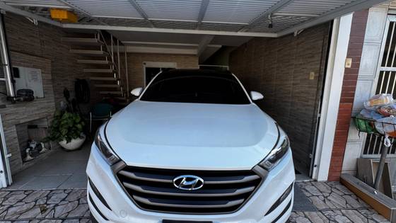 HYUNDAI TUCSON 1.6 16V T-GDI GASOLINA GLS ECOSHIFT HYUNDAI TUCSON 1.6 16V T-GDI GASOLINA GLS ECOSHIFT